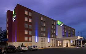 Holiday Inn Express & Suites College Park-University Area